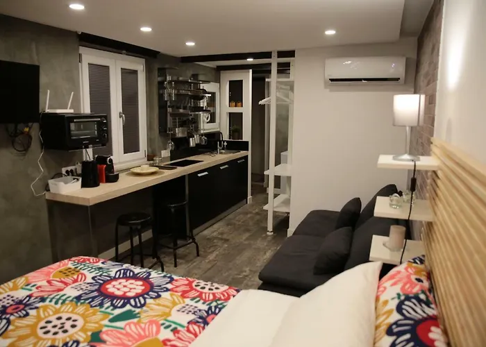 Loft * Katánie